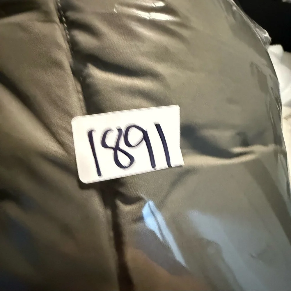 Zara Regular Fit Puffer Vest in a khaki or olive green color.  size XS